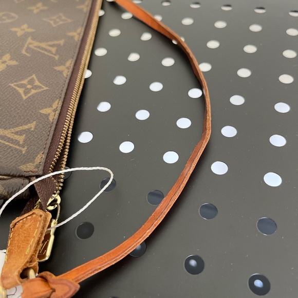 LOUIS VUITTON Pochette bag - Picture 11 of 13
